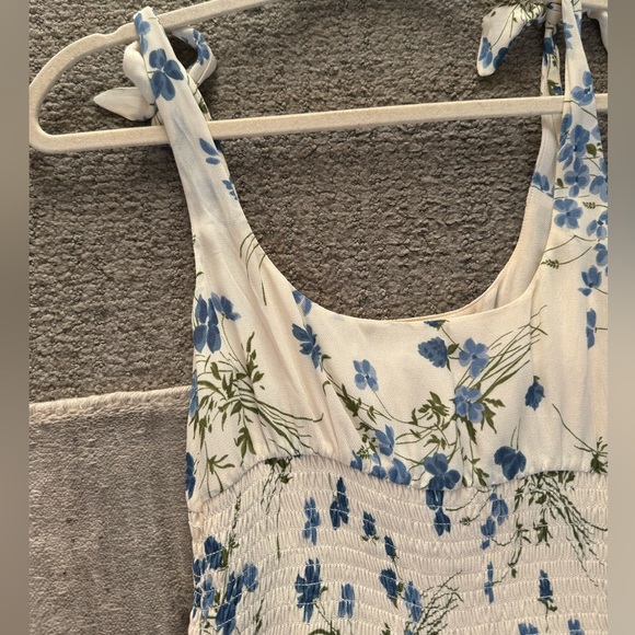 Reformation Dresses & Skirts - Reformation White Floral Dress